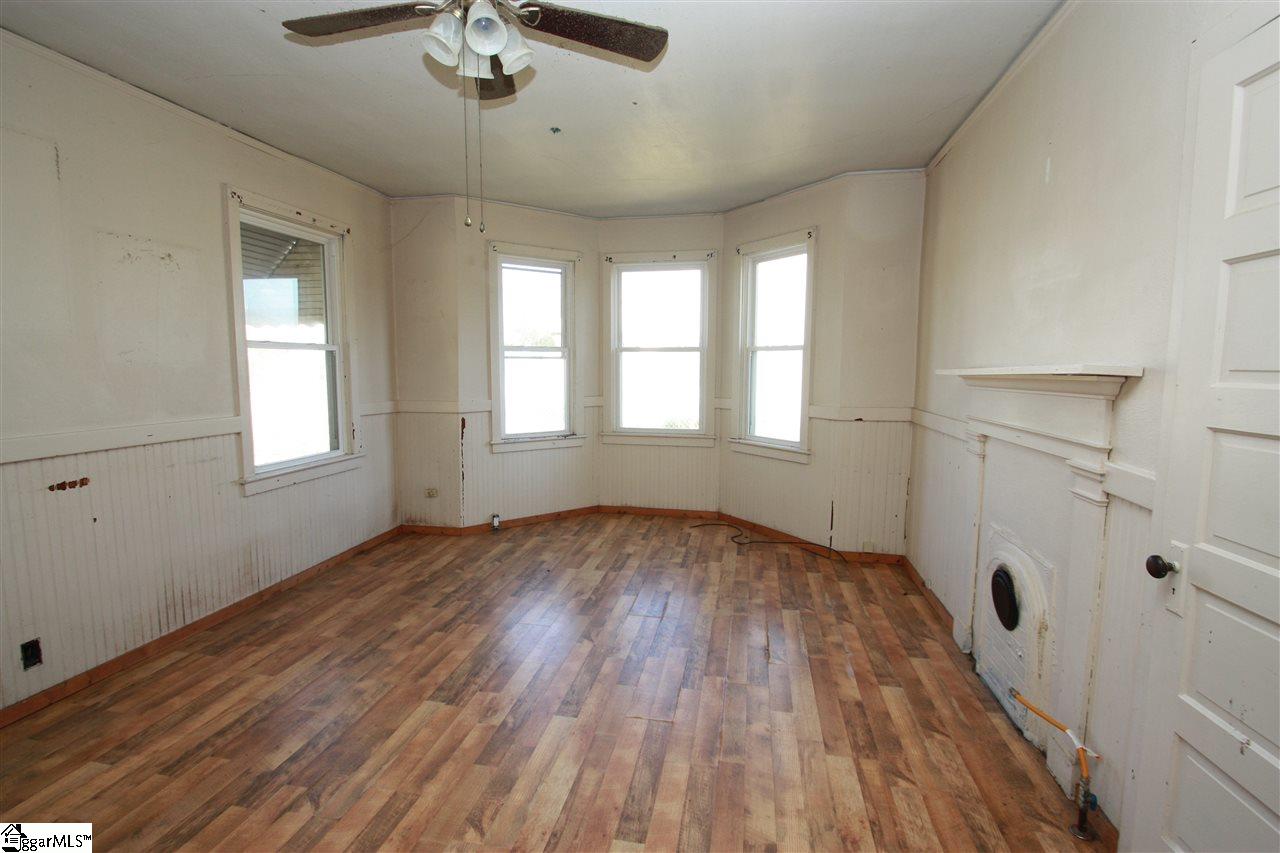 605 Milton Road Joanna, SC 29351 - Photo 8 of 28 Gallery Image 8