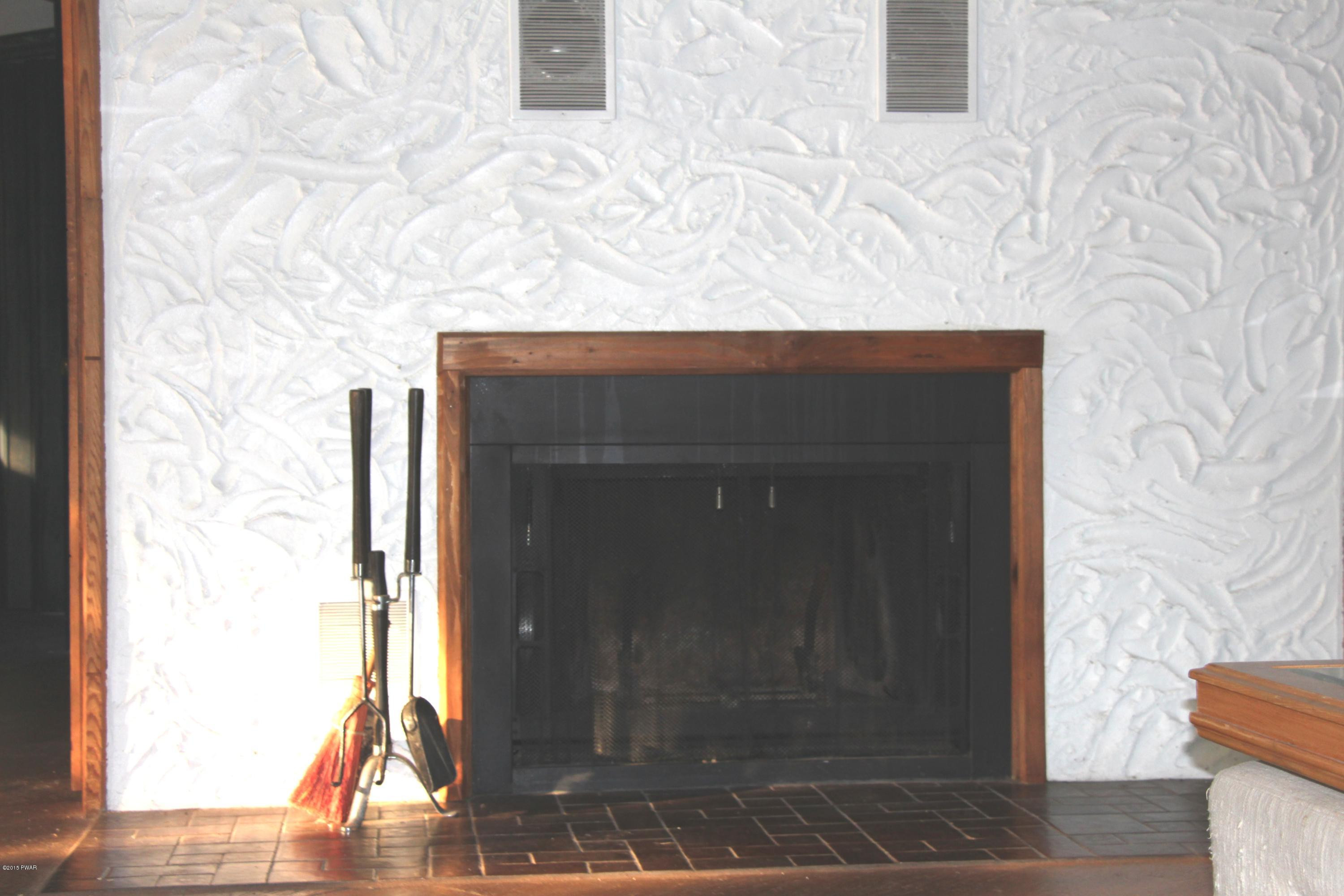 162 Lk Shr Road Shohola, PA 18458 - Photo 10 of 13 Gallery Image 10