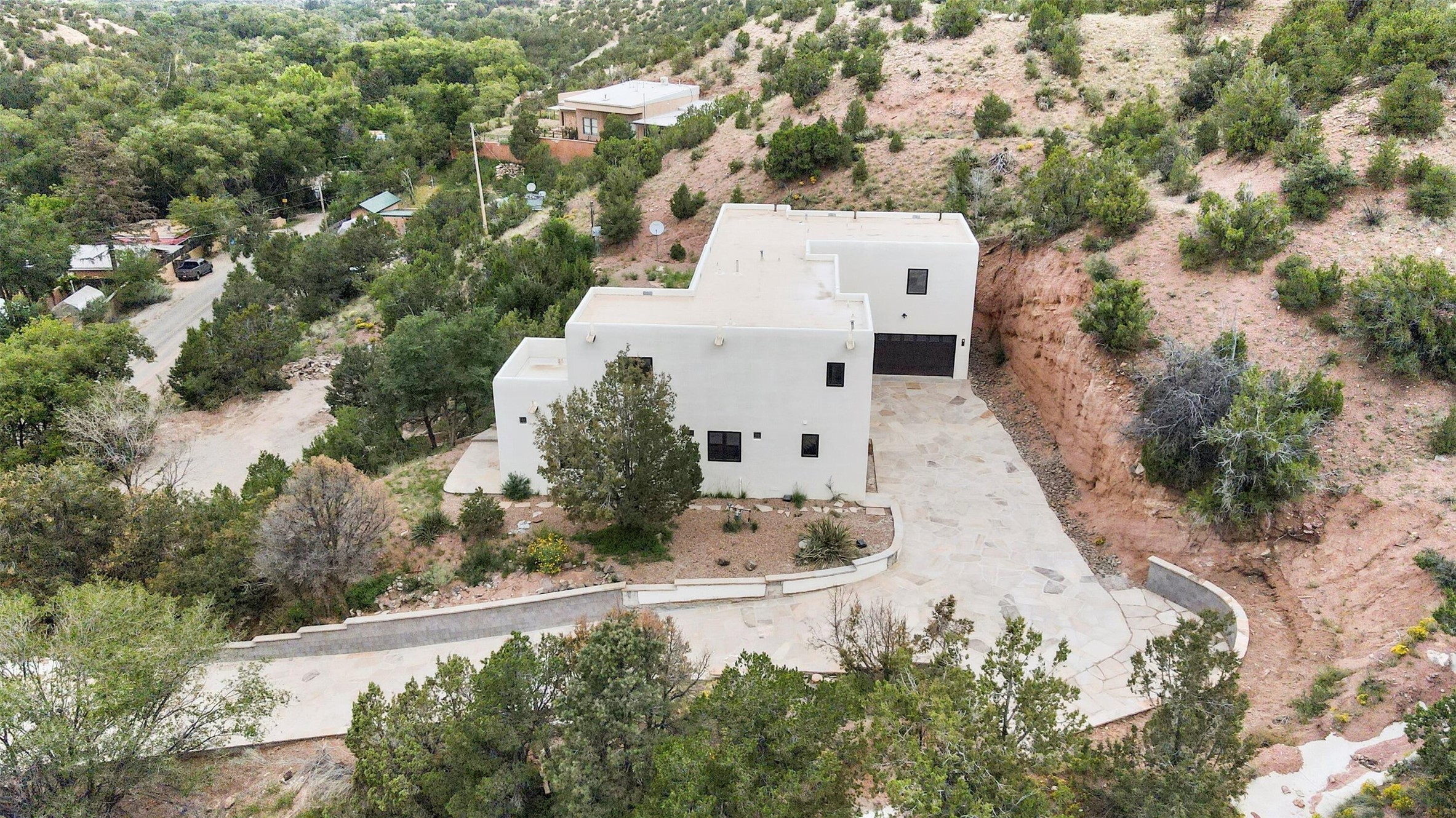 1339 Bishops Lodge Road Santa Fe, NM 87506 - Photo 2 of 59