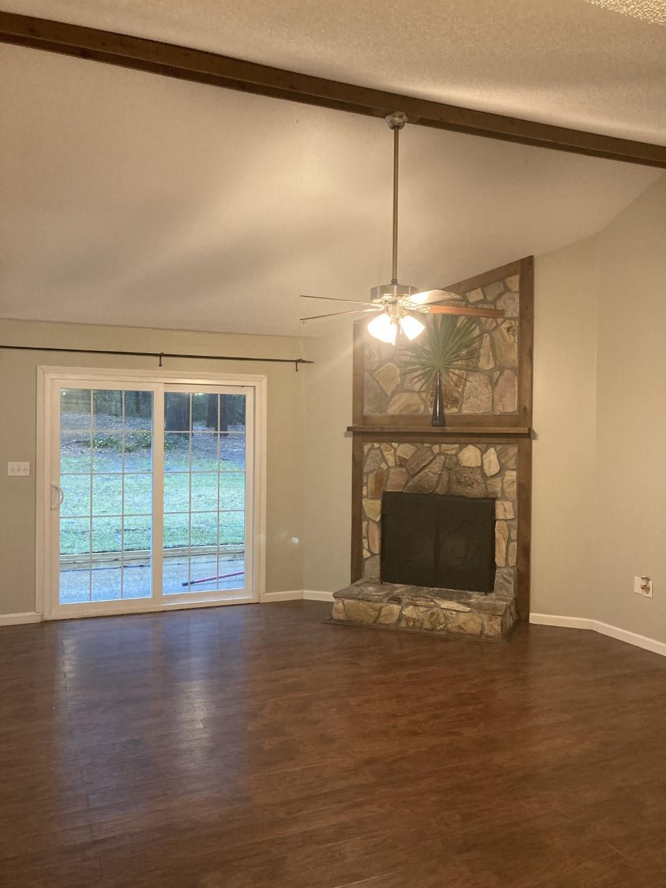 285 Willow Avenue Freeport, FL 32439 - Photo 3 of 10 285liv2