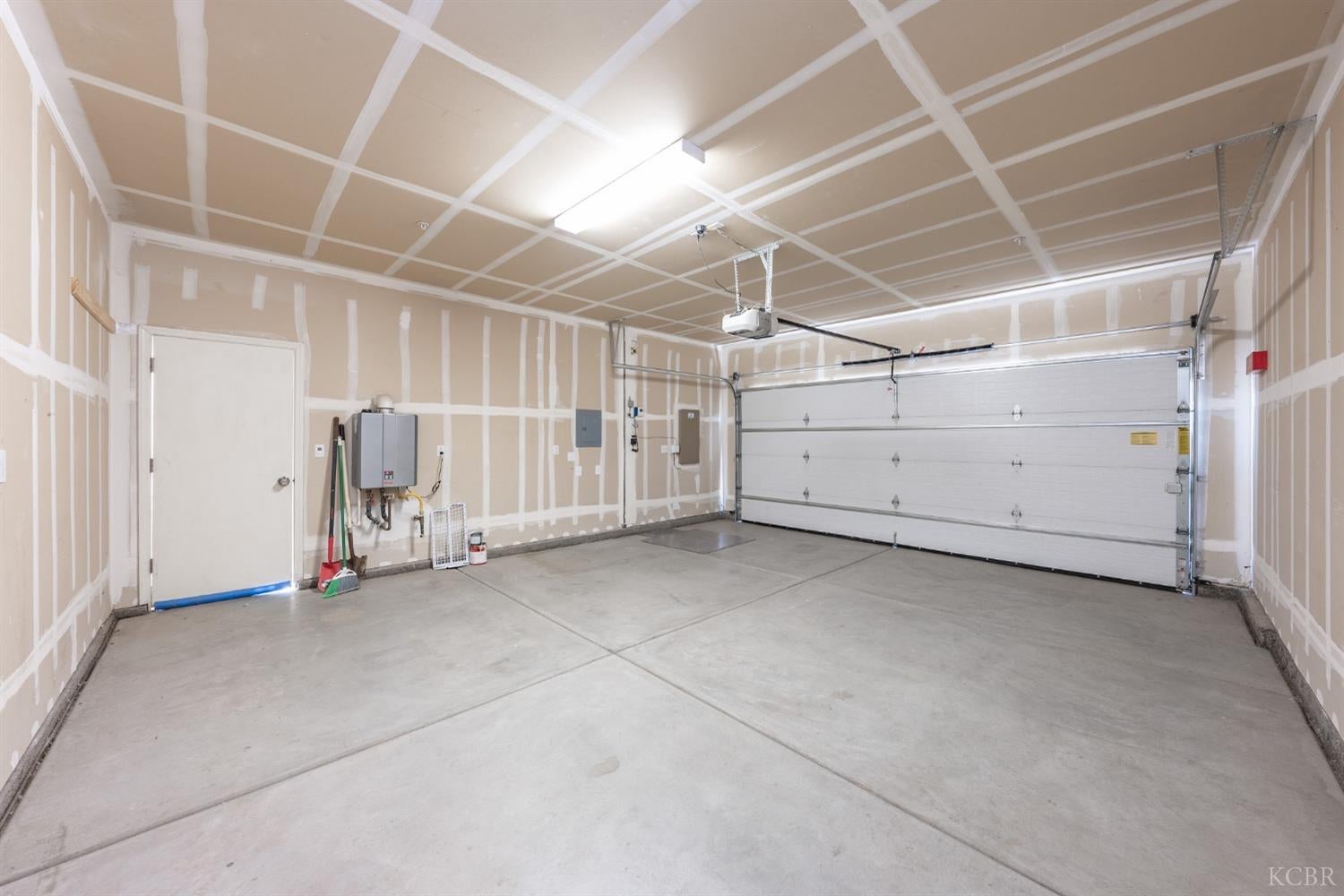 684 Strada Street Lemoore, CA 93245 - Photo 31 of 45 Gallery Image 31