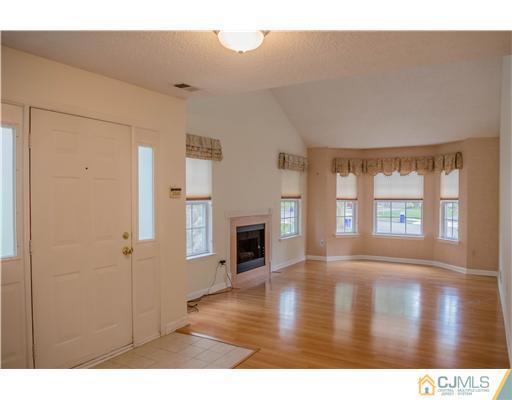 184 Nebula Road Piscataway, NJ 08854 - Photo 2 of 24