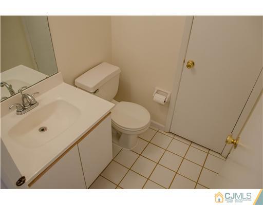 184 Nebula Road Piscataway, NJ 08854 - Photo 8 of 24