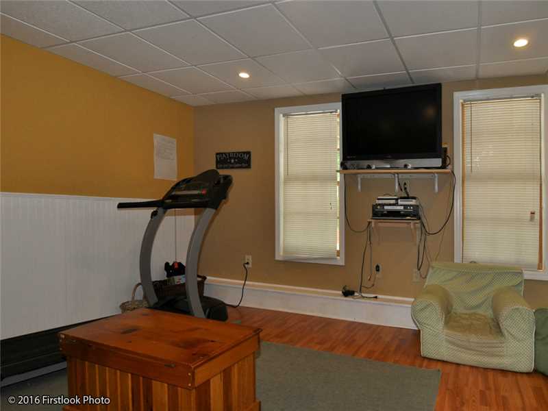 118 Gold Mine Road Foster, RI 02825 - Photo 21 of 25 Den/Family/Great Room.