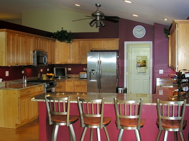 7209 Cornflower Way Spring Grove, IL 60081 - Photo 13 of 25 a view of kitchen with breakfast area