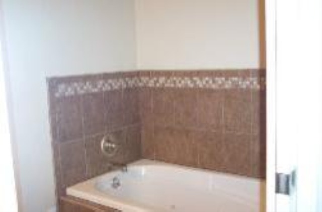 1405 Remington Road Pekin, IL 61554 - Photo 8 of 9 Gallery Image 8