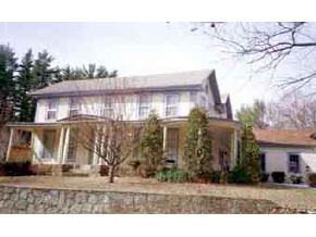 1518 Lake Shore Road Manchester, NH 03109 - Photo 2 of 4 Gallery Image 2