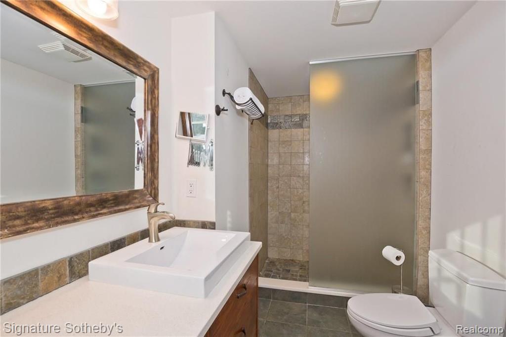 32370 Lahser Road Beverly Hills, MI 48025 - Photo 27 of 42