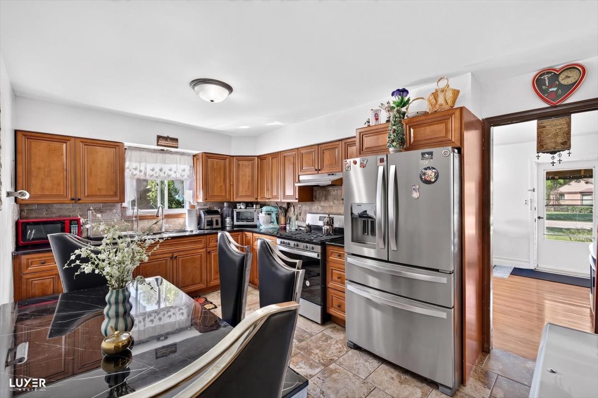 600 West Bob O Link Road Mount Prospect, IL 60056 - Photo 2 of 32