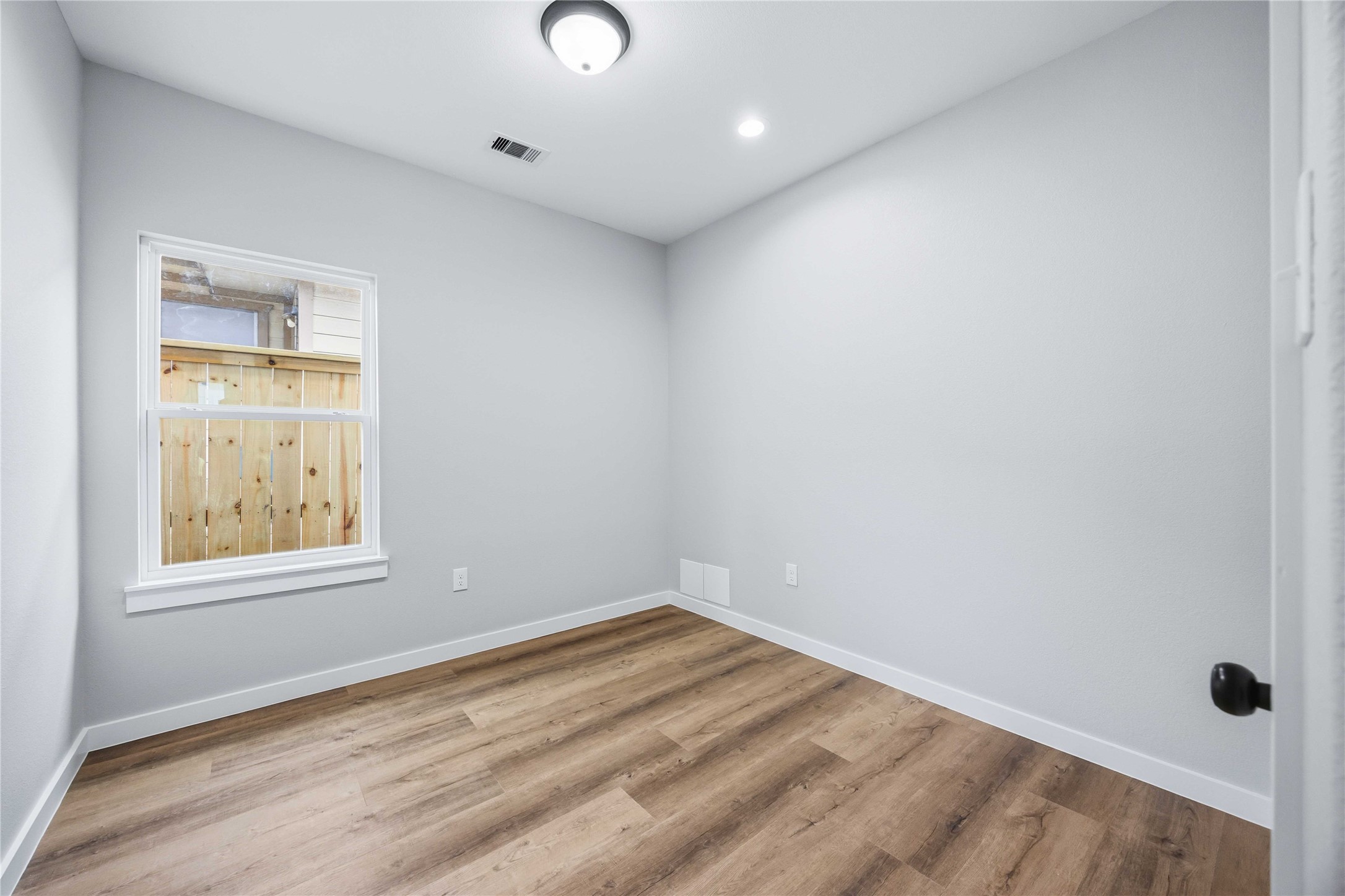7318 Victoria Street Houston, TX 77020 - Photo 13 of 24 Comfortable and versatile space designed to fit your lifestyle.