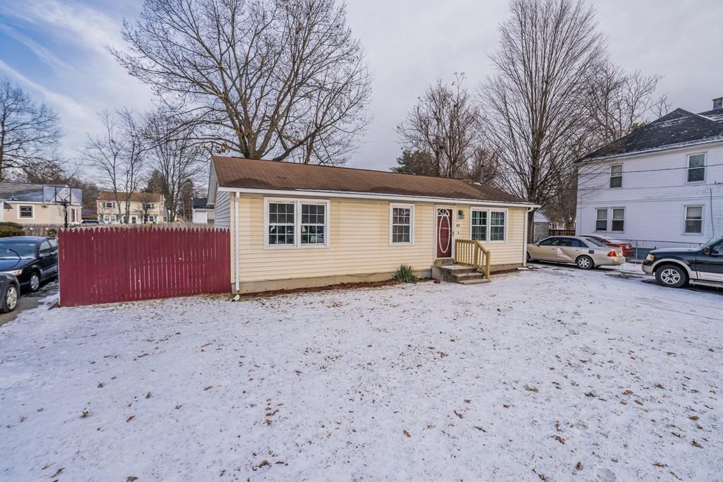 57 Pelham Street Springfield, MA 01109 - Photo 1 of 25