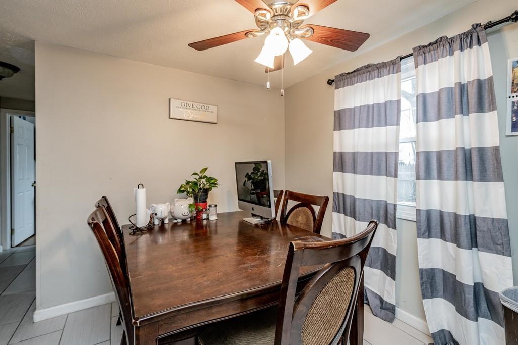 57 Pelham Street Springfield, MA 01109 - Photo 5 of 25