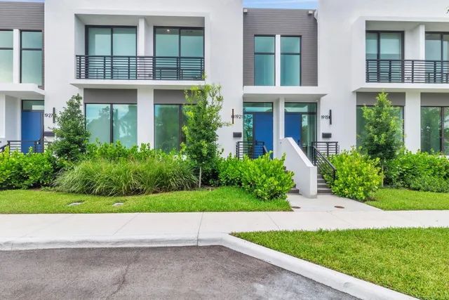 $1,450,000 | 1921 Dock Street, West Palm Beach, FL 33401