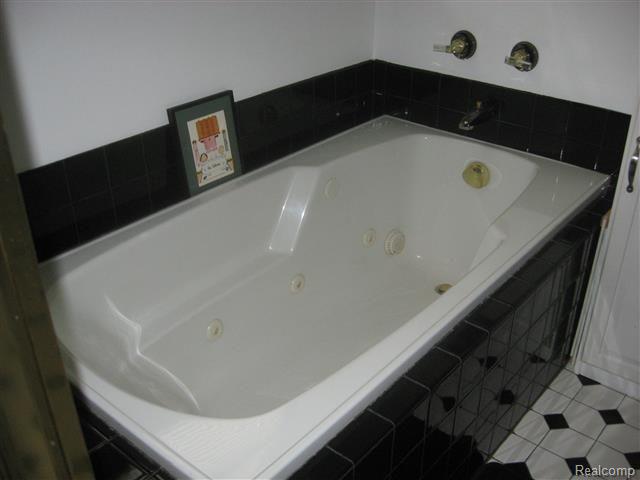 4721 Capac Road Capac, MI 48014 - Photo 15 of 76 6 (5).jpg