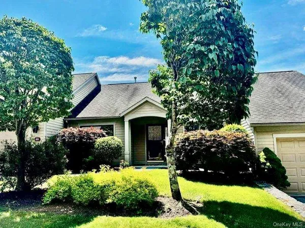 $569,000 | 839A Heritage Hills, Unit B, Somers, NY 10589