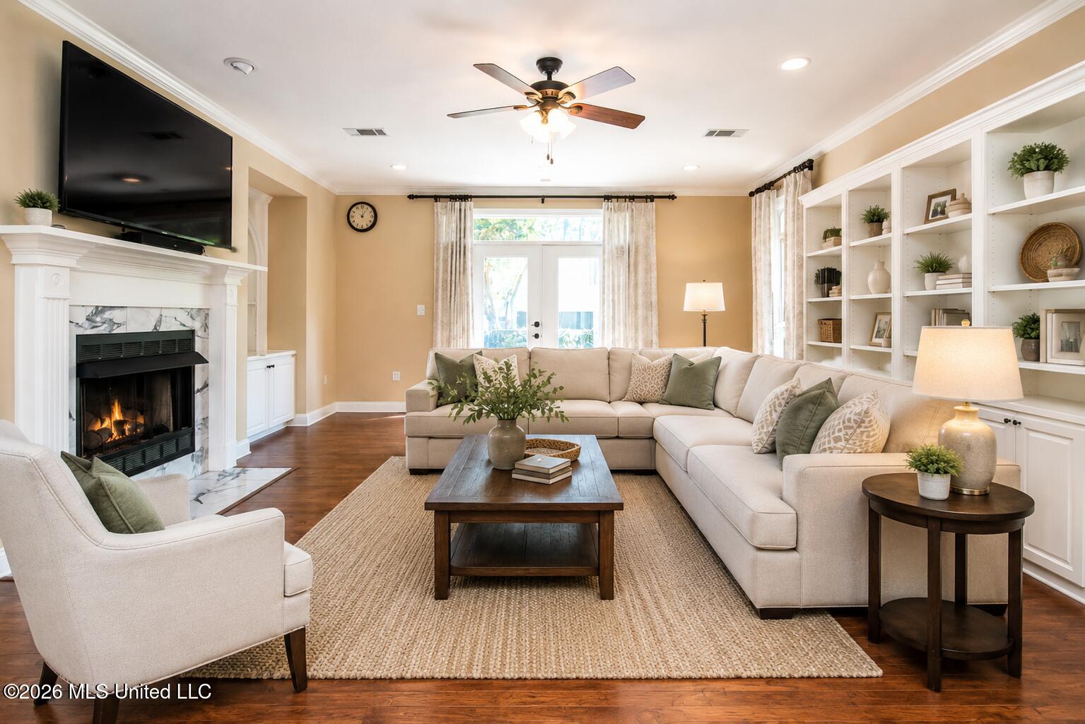 10 Moss Point Road Hattiesburg, MS 39402 - Photo 12 of 51 Living room-Staged