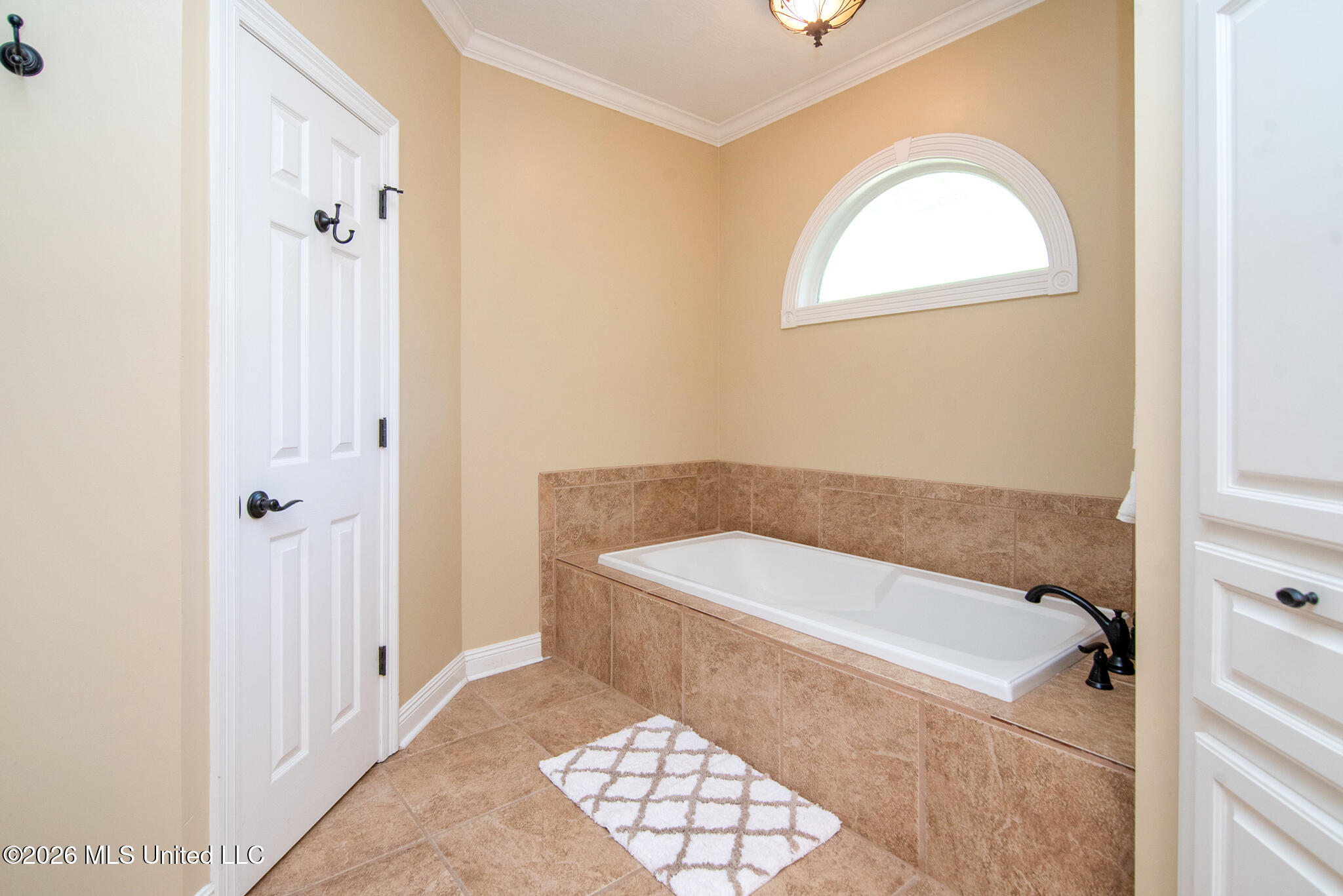 10 Moss Point Road Hattiesburg, MS 39402 - Photo 23 of 51 Master Bathroom