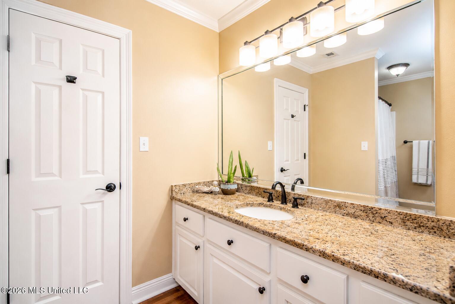 10 Moss Point Road Hattiesburg, MS 39402 - Photo 29 of 51 Bathroom 3