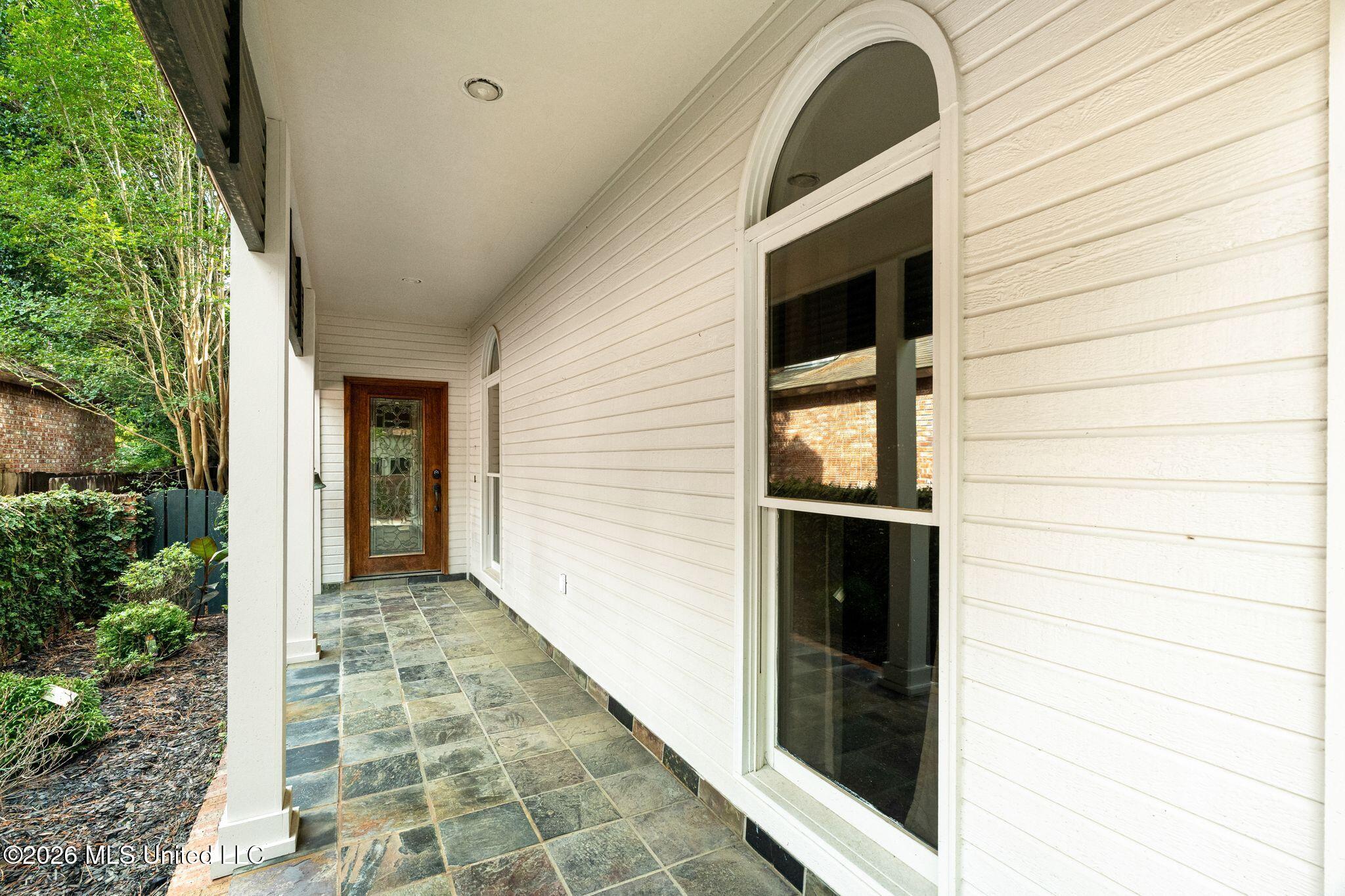 10 Moss Point Road Hattiesburg, MS 39402 - Photo 9 of 51 Front Porch