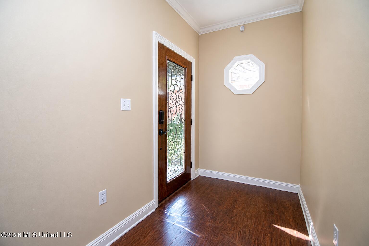 10 Moss Point Road Hattiesburg, MS 39402 - Photo 10 of 51 Foyer
