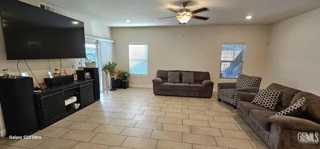 $559,900 | Undisclosed Address, Shafter, CA 93263