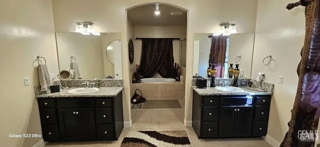 $559,900 | Undisclosed Address, Shafter, CA 93263