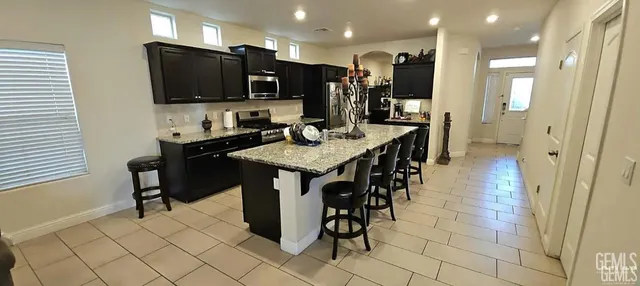 $559,900 | Undisclosed Address, Shafter, CA 93263