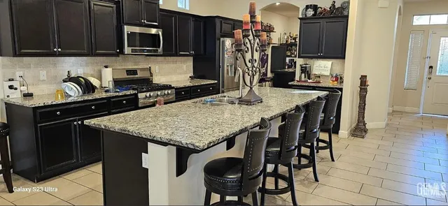 $559,900 | Undisclosed Address, Shafter, CA 93263