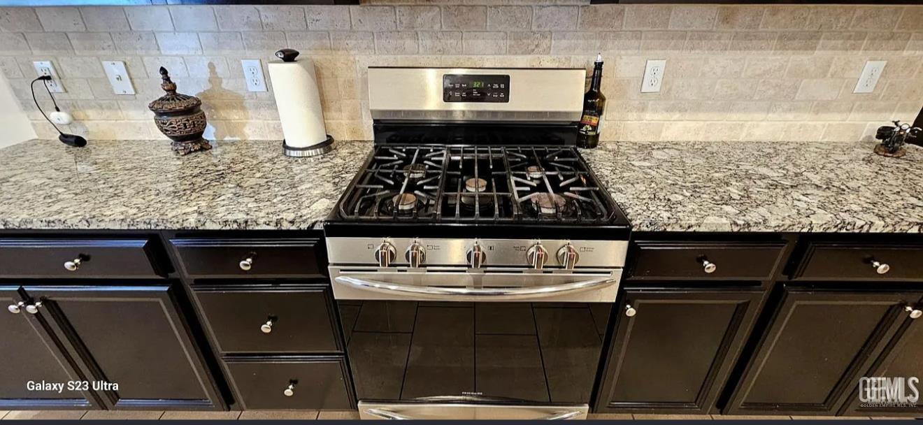 Undisclosed Address Shafter, CA 93263 - Photo 10 of 34 a close view of stove