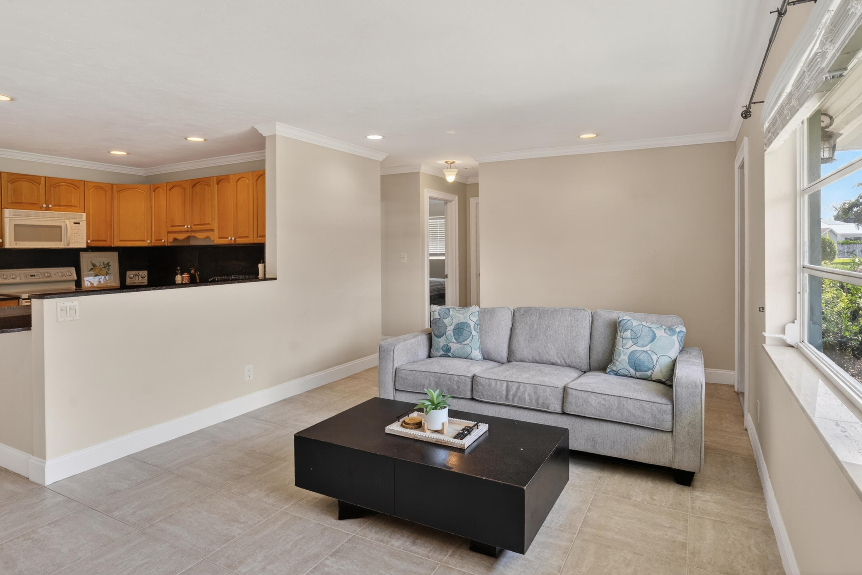 760 Cinnamon Road North Palm Beach, FL 33408 - Photo 5 of 19 Family Room