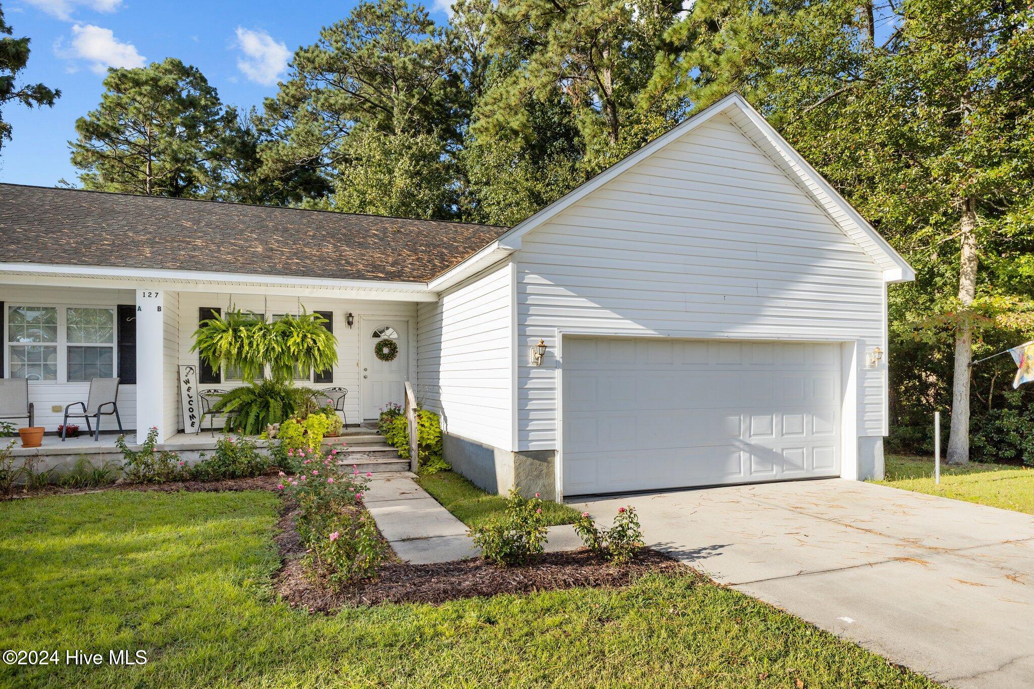 127 Fort Benjamin Road, Unit B Newport, NC 28570 - Photo 41 of 45 Front view
