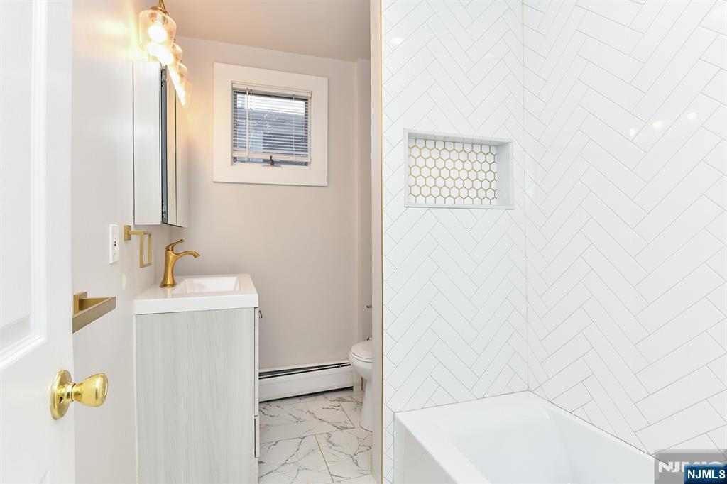 420 Carmita Avenue, Unit 1 Rutherford, NJ 07070 - Photo 10 of 25