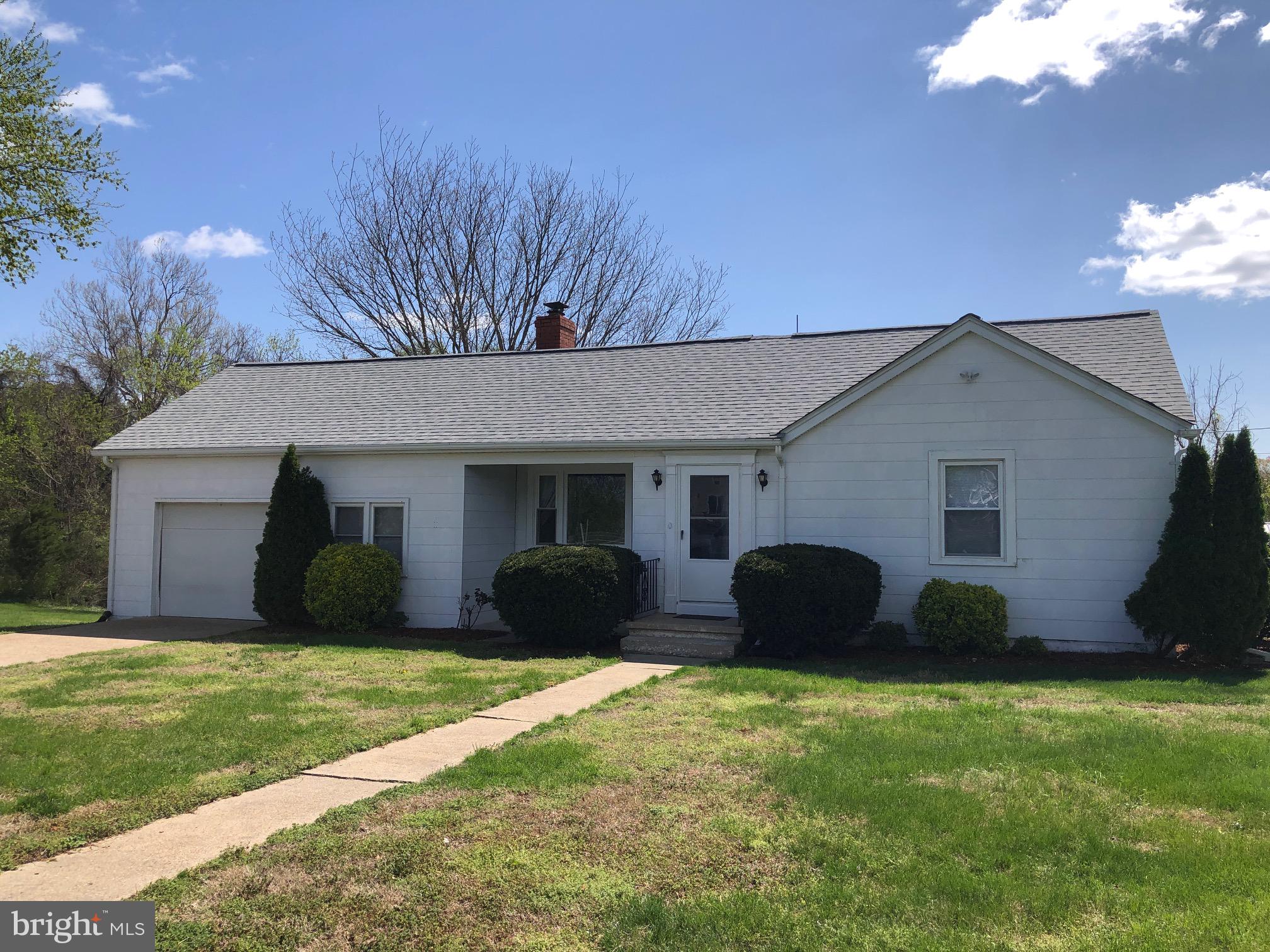 20618 Ridge Road Colonial Beach, VA 22443 - Photo 1 of 25 a view of a house with a backyard