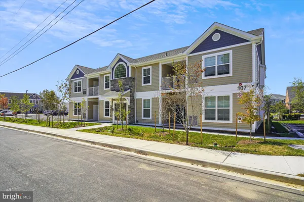 $1,750 | 107 Dundee Avenue, Unit 201, Chester, MD 21619