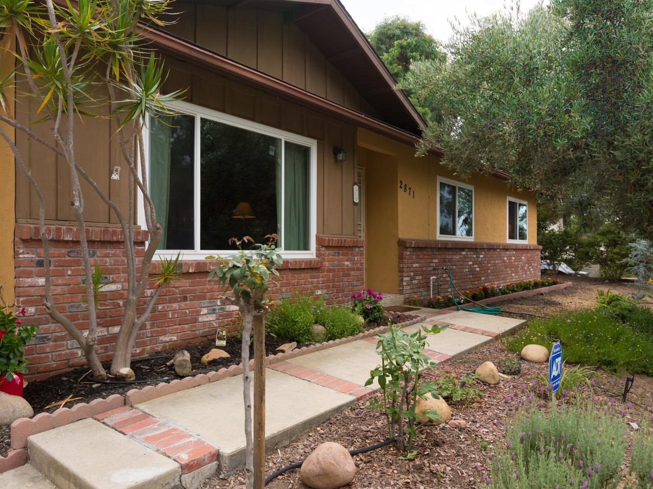 2871 Helix Street Spring Valley, CA 91977 - Photo 1 of 20