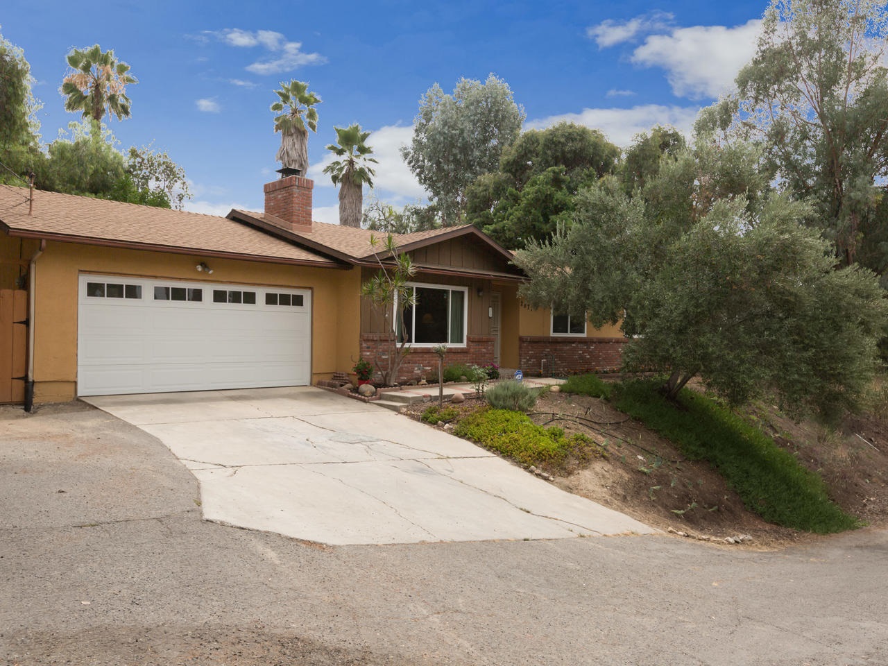 2871 Helix Street Spring Valley, CA 91977 - Photo 3 of 20