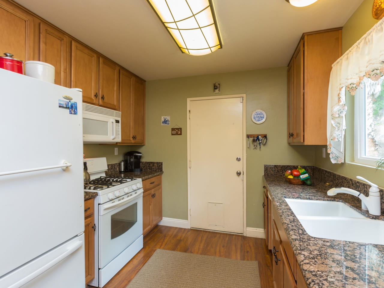 2871 Helix Street Spring Valley, CA 91977 - Photo 6 of 20