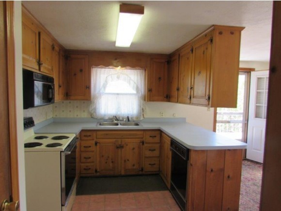 44 Hoyt Road Gilford, NH 03249 - Photo 16 of 31 Gallery Image 16