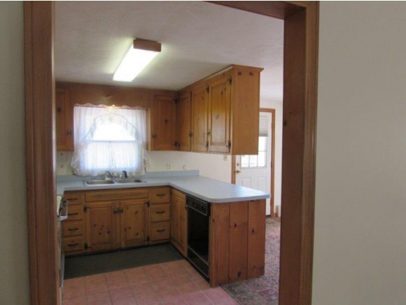 44 Hoyt Road Gilford, NH 03249 - Photo 20 of 31 Gallery Image 20