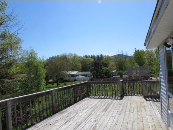 44 Hoyt Road Gilford, NH 03249 - Photo 8 of 31 Gallery Image 8
