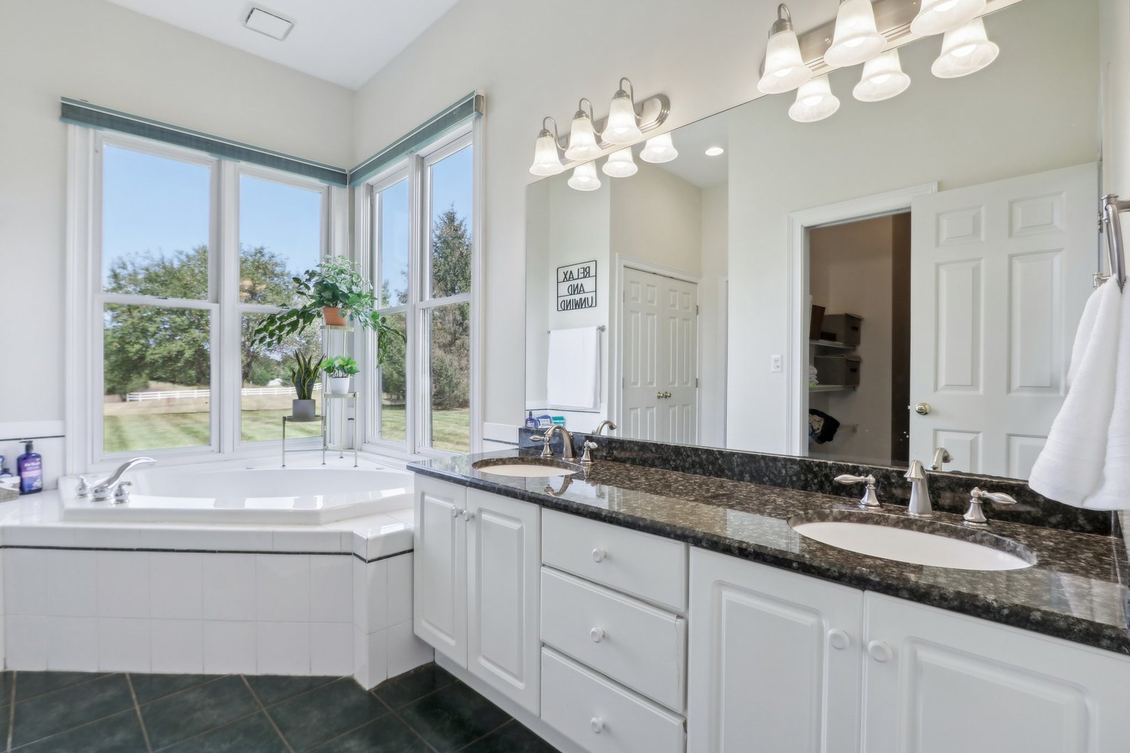 902 Dolder Lane Spring Grove, IL 60081 - Photo 25 of 67 Gallery Image 25