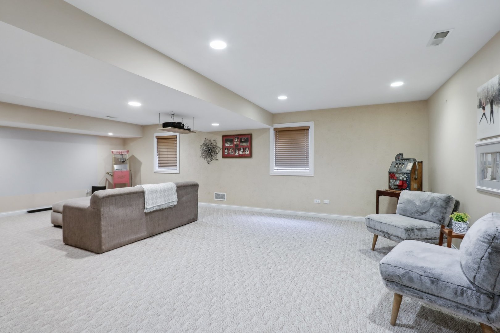902 Dolder Lane Spring Grove, IL 60081 - Photo 34 of 67 Gallery Image 34