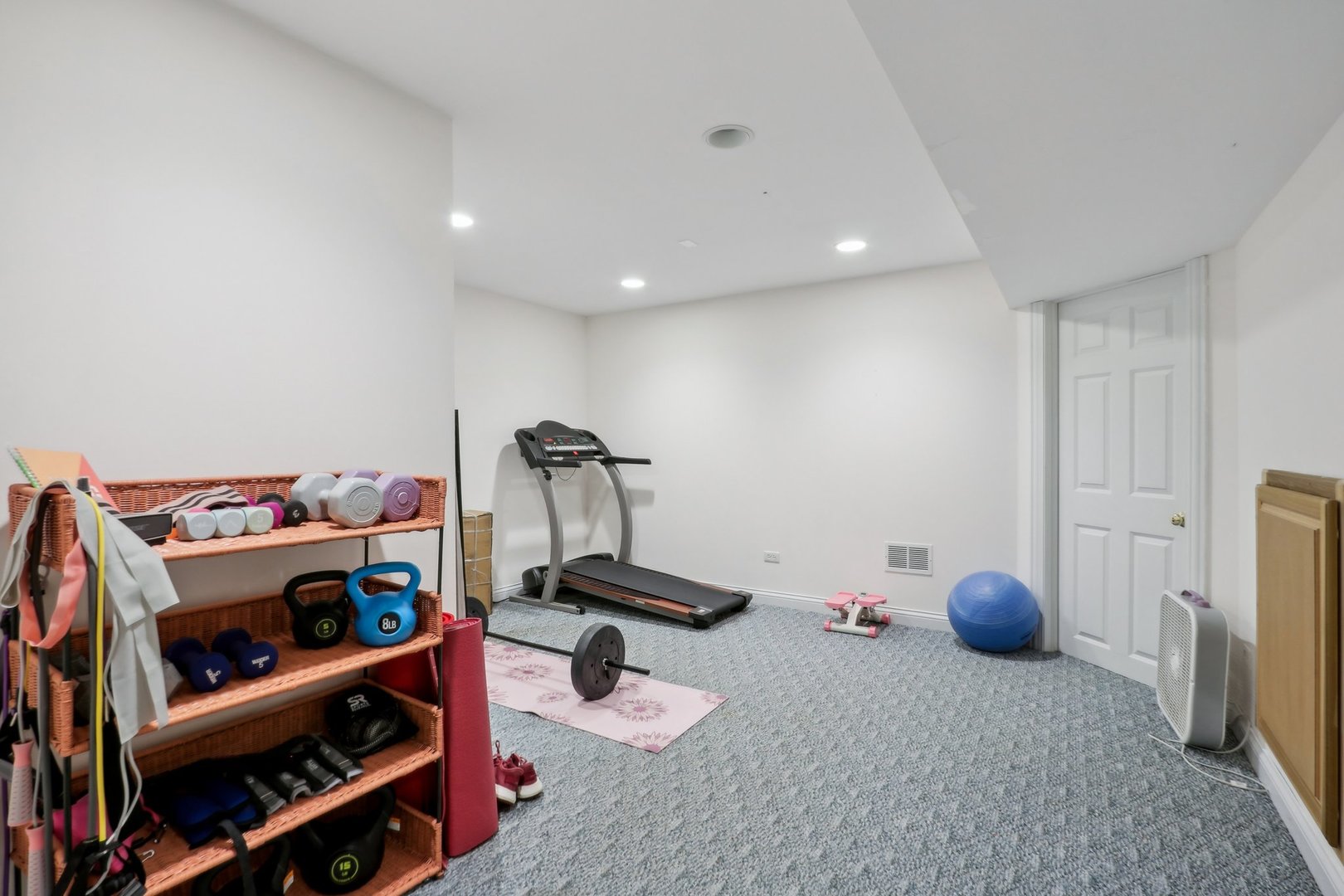 902 Dolder Lane Spring Grove, IL 60081 - Photo 38 of 67 Gallery Image 38