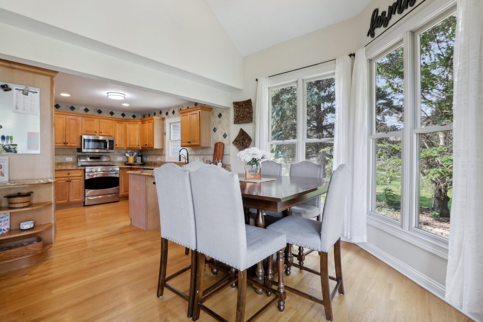 902 Dolder Lane Spring Grove, IL 60081 - Photo 10 of 67 Gallery Image 10