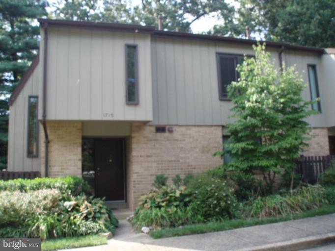 1715 Ivy Oak Square, Unit 16 Reston, VA 20190 - Photo 1 of 1 Exterior (Main)