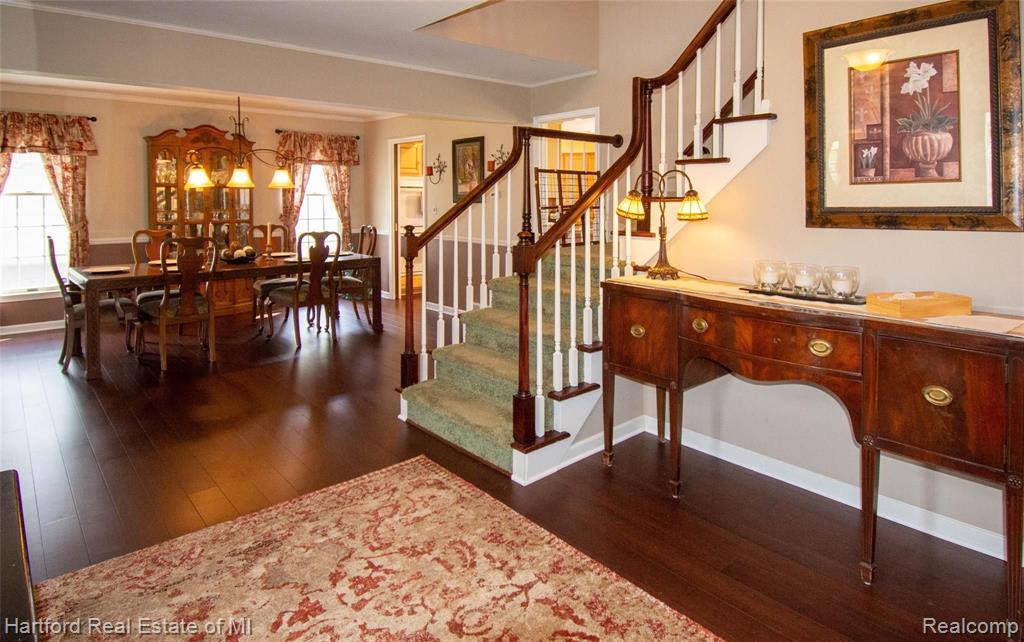 35701 Congress Road Farmington Hills, MI 48335 - Photo 3 of 45