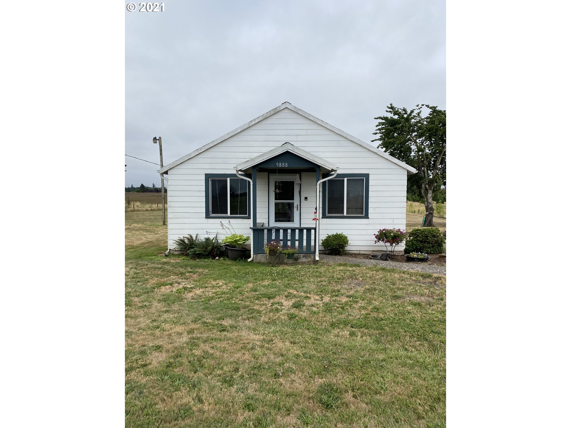 9888 South Barnards Road Canby, OR 97013 - Photo 3 of 15 Gallery Image 3