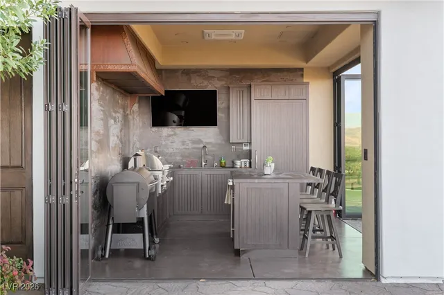 $3,999,000 | 1123 Christian Road, Henderson, NV 89002