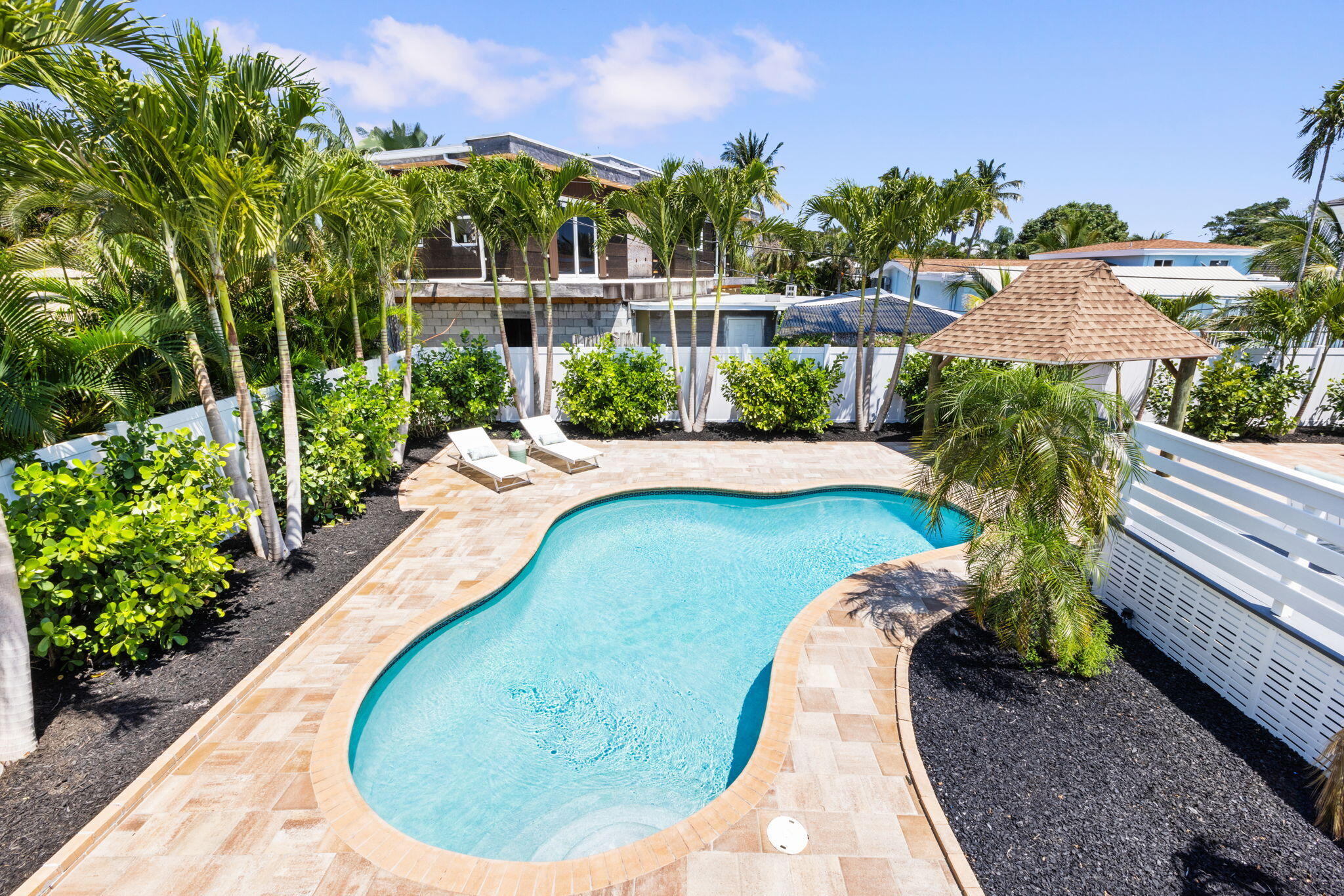 1330 Northeast 4th Avenue Boca Raton, FL 33432 - Photo 54 of 68 54-web-or-mls-ET6A8662