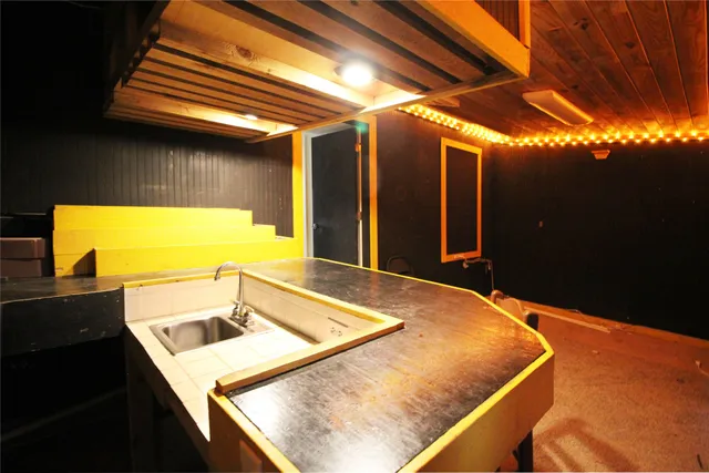 $359,500 | 327 West Mulberry Street, Fredericksburg, TX 78624